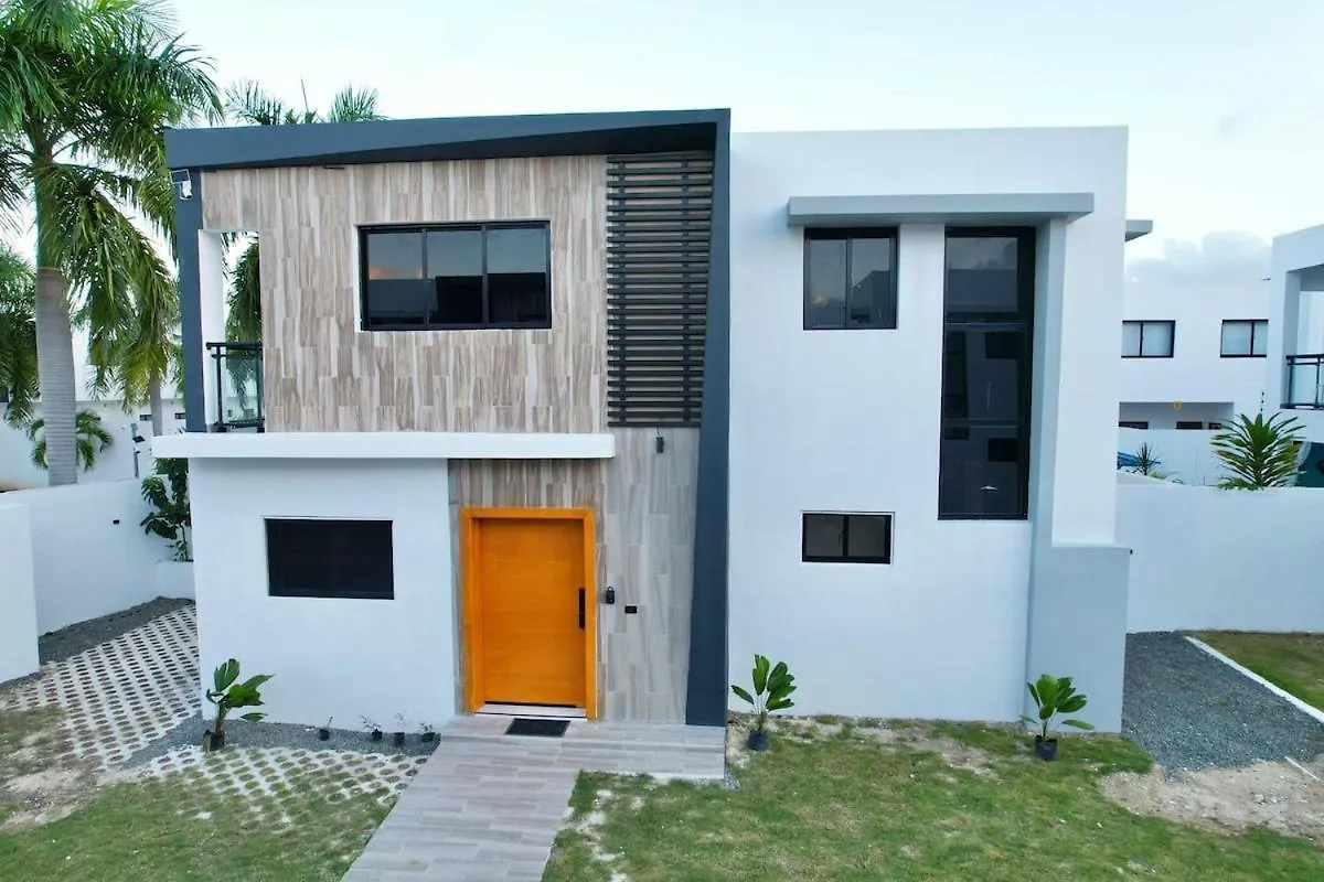 4 Bed Villa W Pool 5Min To Beach Punta Cana